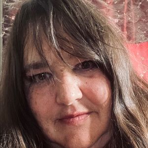 Meet your Posher, Suzanne